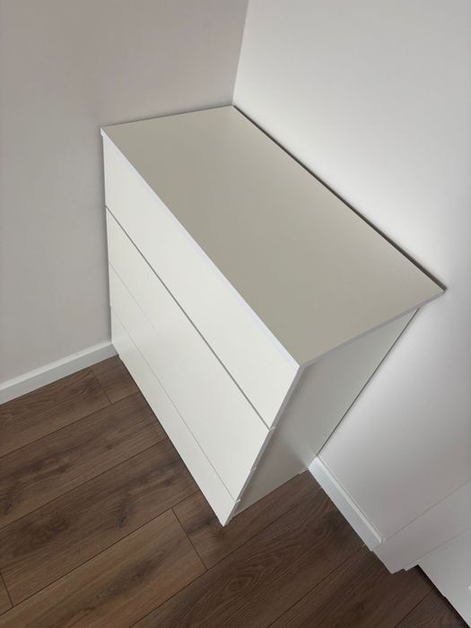 Продам комод белый            .