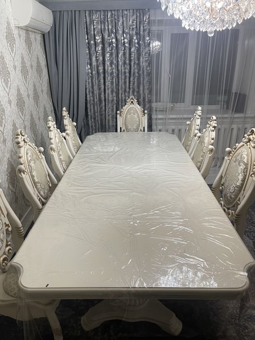 Большой раздвижной стол из массива дерева 270×120 см