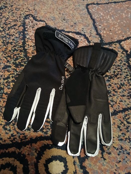 Manusi pentru ski,noi.