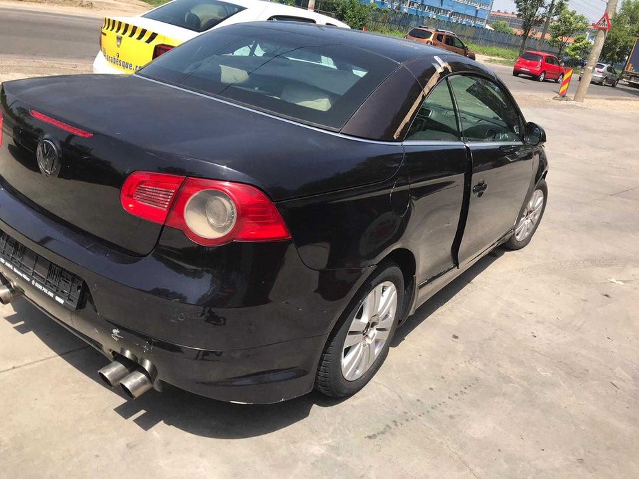 dezmembrez vw EOS 2.0i/ faruri vw eos/ capota eos/ bara fata eos/stop