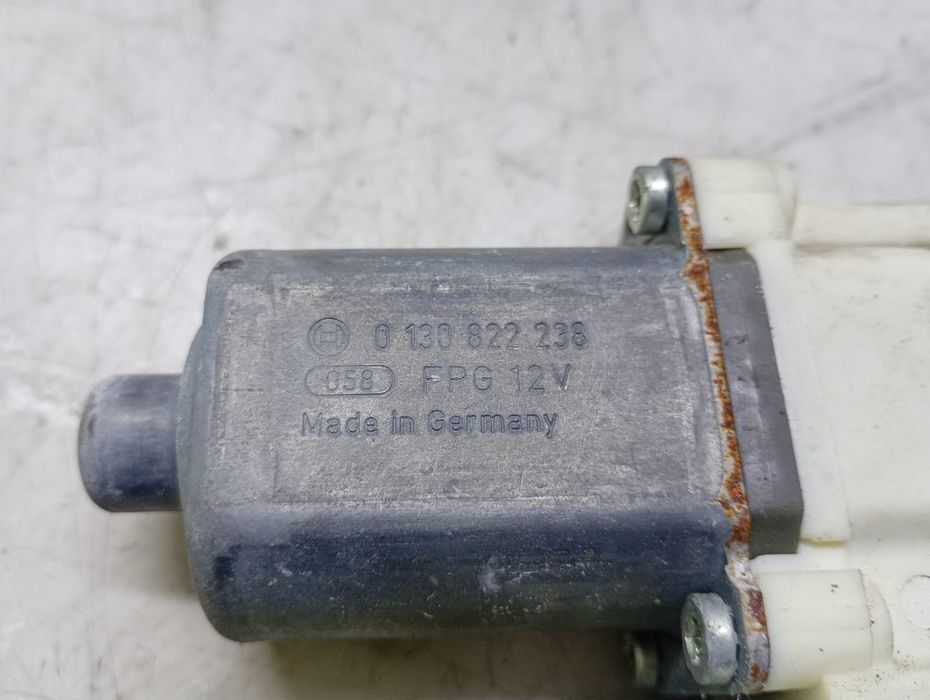 Motoras geam dreapta spate Citroen C4 1 (2004 - 2008) (1.6 hdi) 9h01