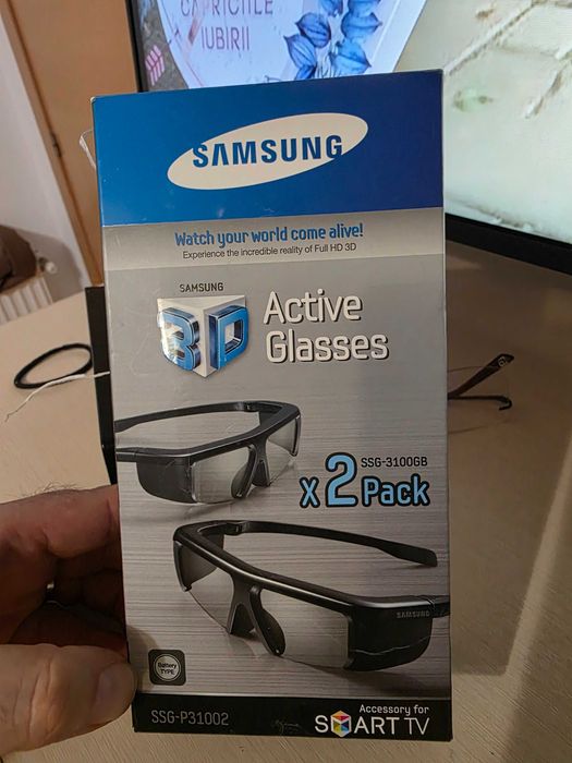 Samsung 3 D ,81 cm,ecran spart,pt piese +ochelari 3D,doua bucati