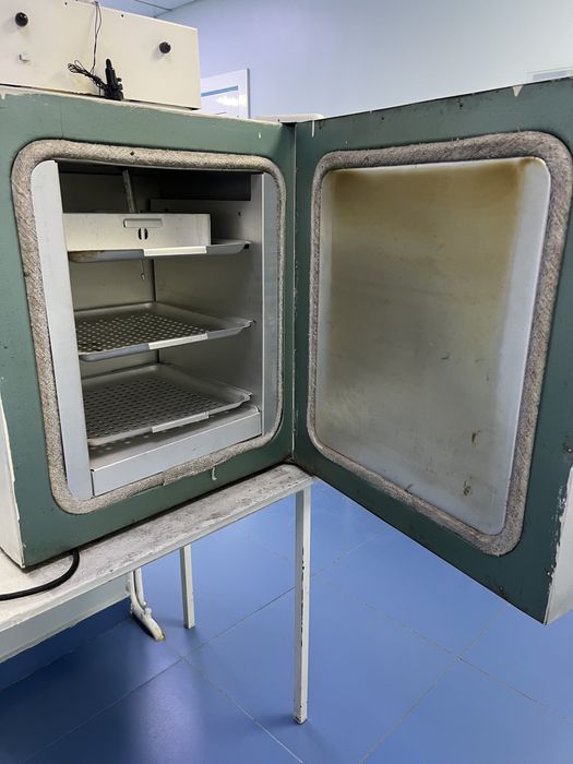 Продается большой Сухожаровой шкаф