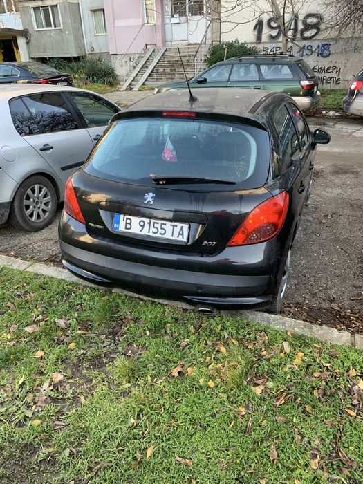 Пежо 207 1.4 бензин