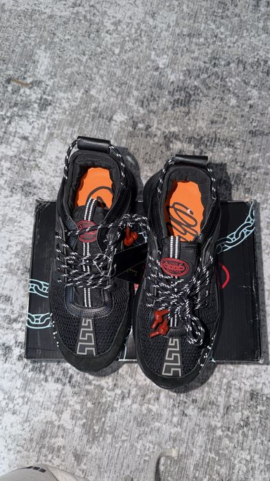 Versace Chain reaction
