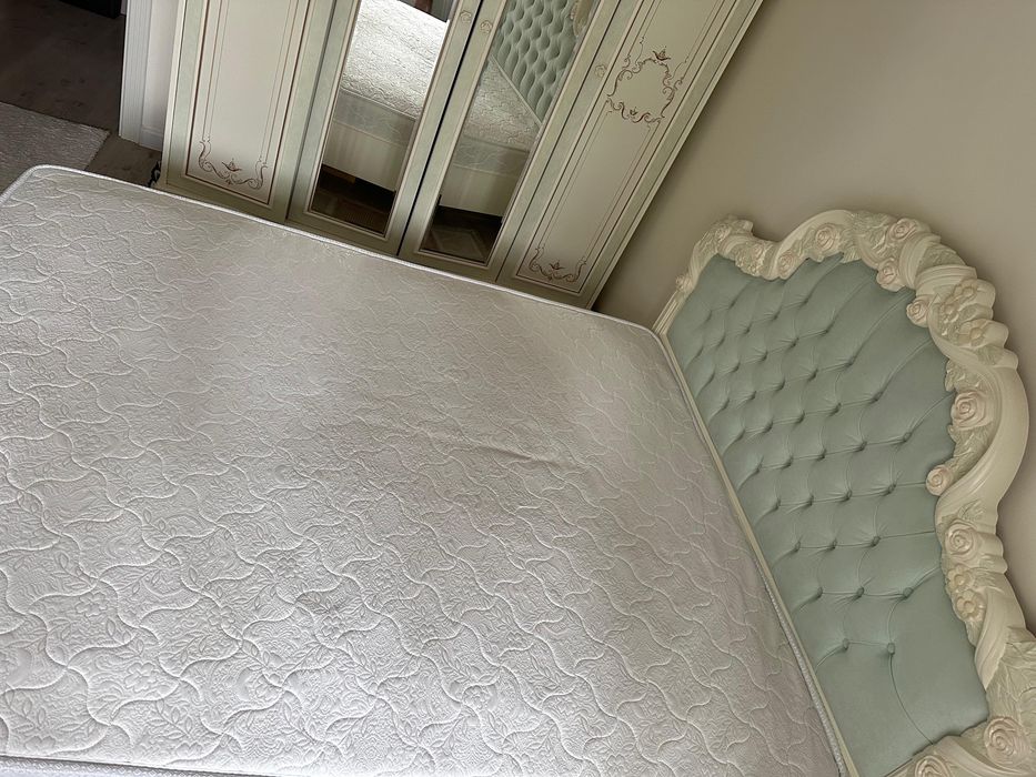 Женская мебель для спальни