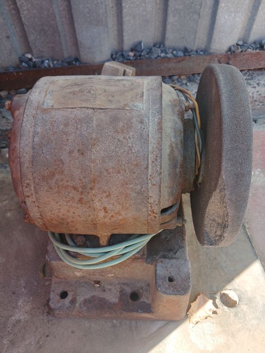 Двигател  380 и220