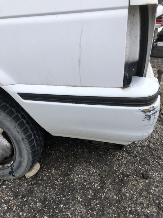 Теглич и задна броня за Крайслер