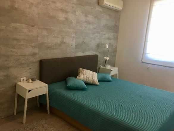 Дава се под наем Двустаен апартамент в Бургас, Лазур - 70 кв.м за 153 € - Снимка #4