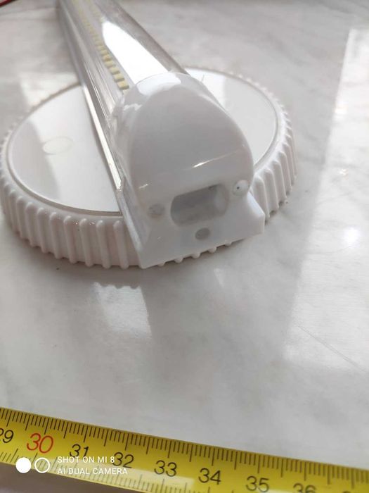 Светильник , лед лампа .