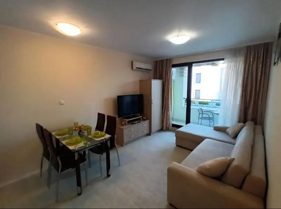 Дава се под наем Двустаен апартамент в Созопол - 57 кв.м за 91.8 € - Снимка #1