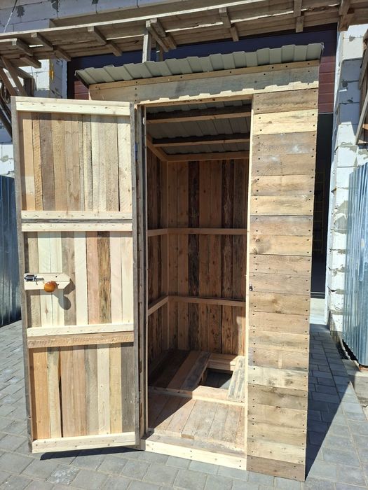 Продам туалет уличный