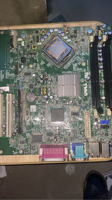 Componente pc , surse 2bc si 2 placi cu procesoare