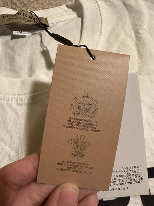 Tricou burberry crem