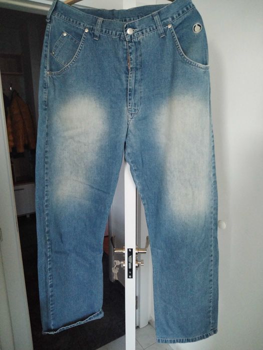 Неразличим от нов комплект R&B wear 2002 година.Без забележки!