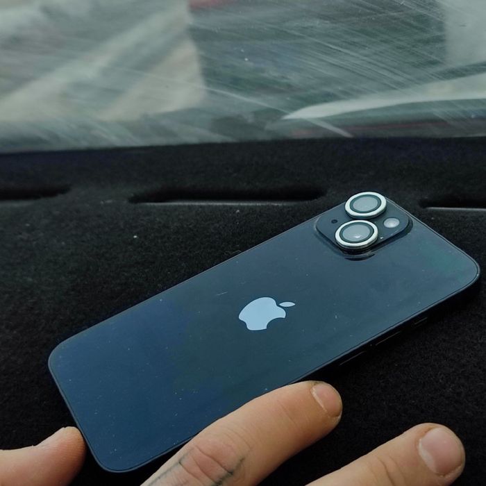 Продам Iphone 14