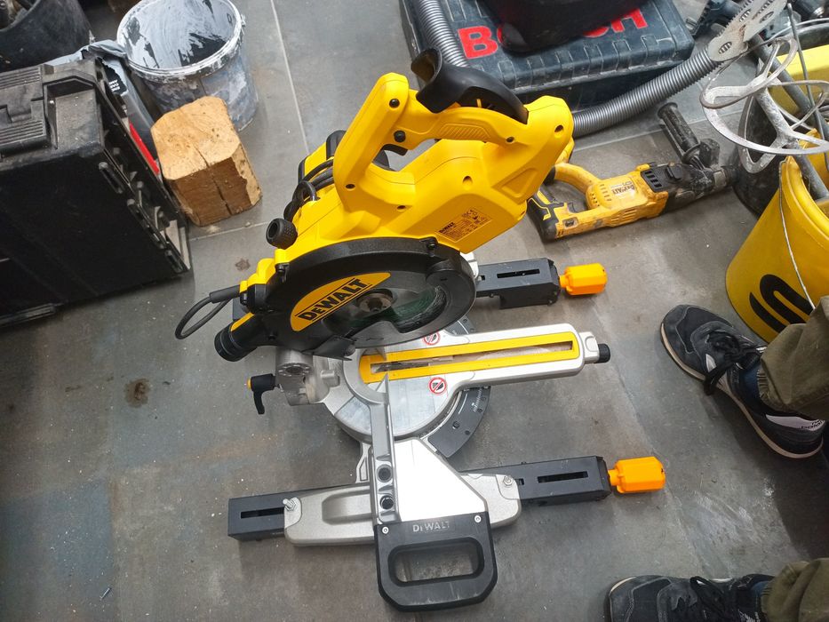 Circular Dewalt Dws774 Qs