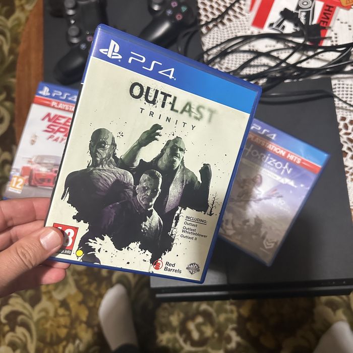 PS4 SLIM 500GB почистен