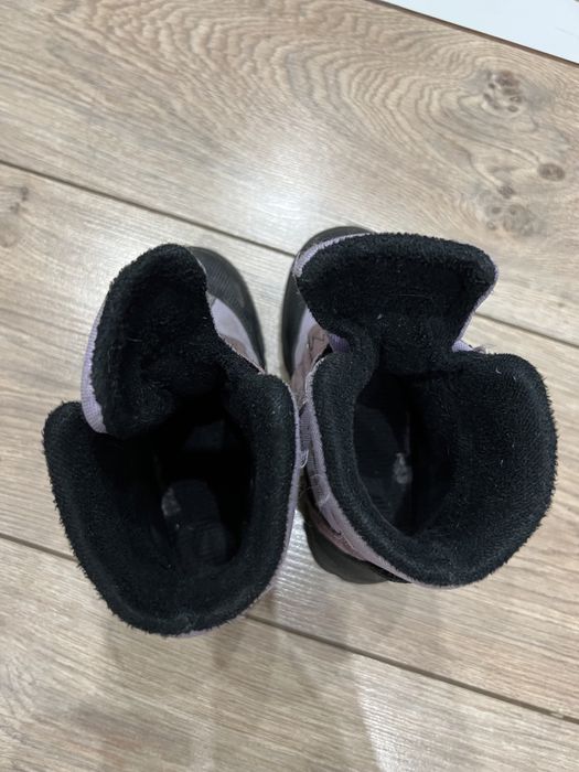 Продам детскую обувь осень весна