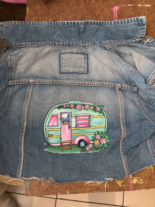 Ръчно рисувани дрехи