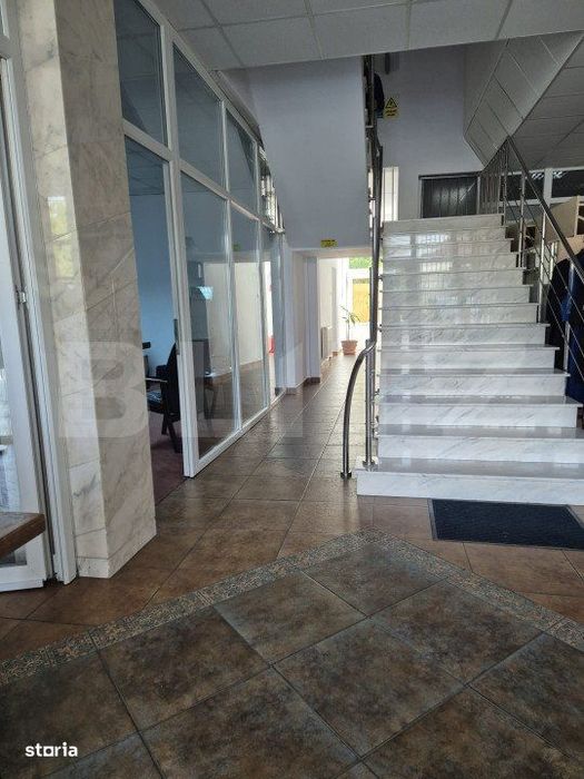 Spatiu comercial p+2  ,  750 mp de vanzare zona centrala