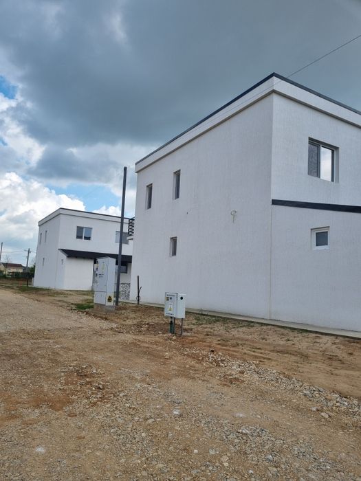 Inchiriez casa Bulevardul Carpenului