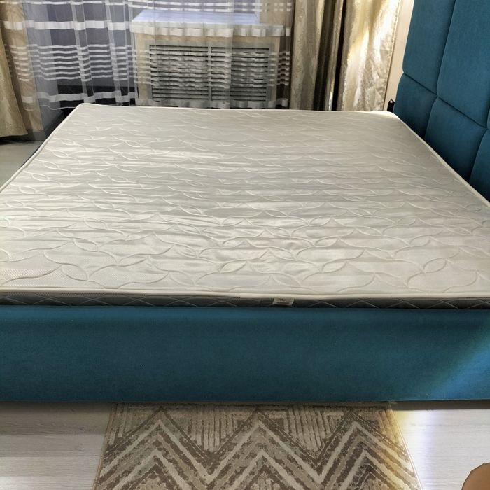 Продажа двуспальной кровати