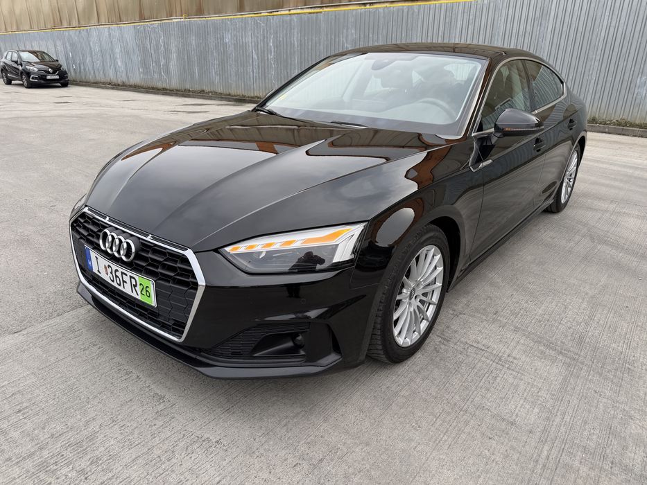 Vind audi a5 2.0 tdi hibrid an 2021 stare impecabila