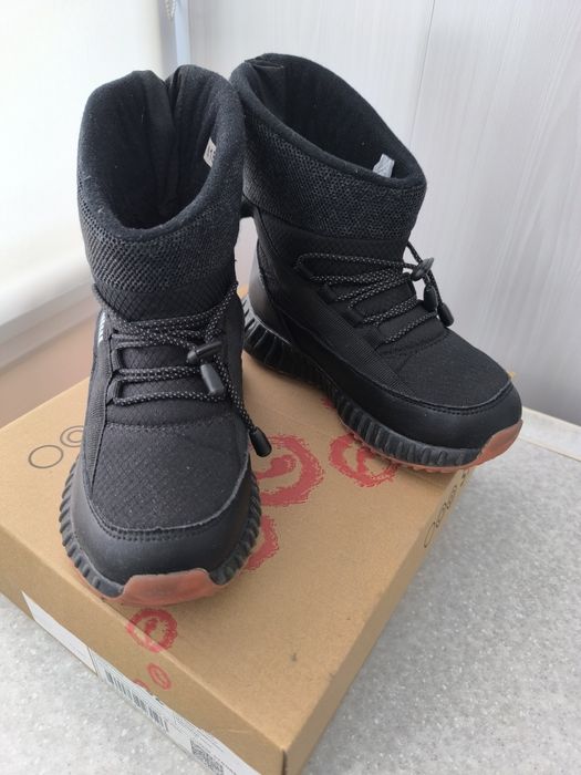 Продам ботинки детские  на весну/осень