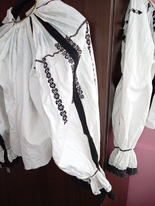 Ie tradițională Tara Fagarasului