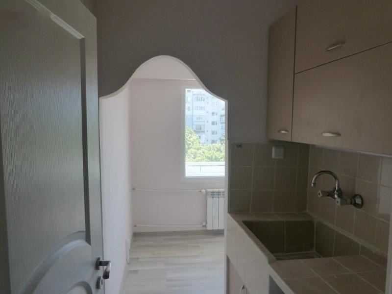 Продава се Двустаен апартамент в София, Център - 57 кв.м за 2369 €/кв.м - Снимка #4