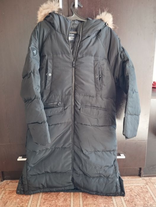 Зимняя куртка (пуховик)