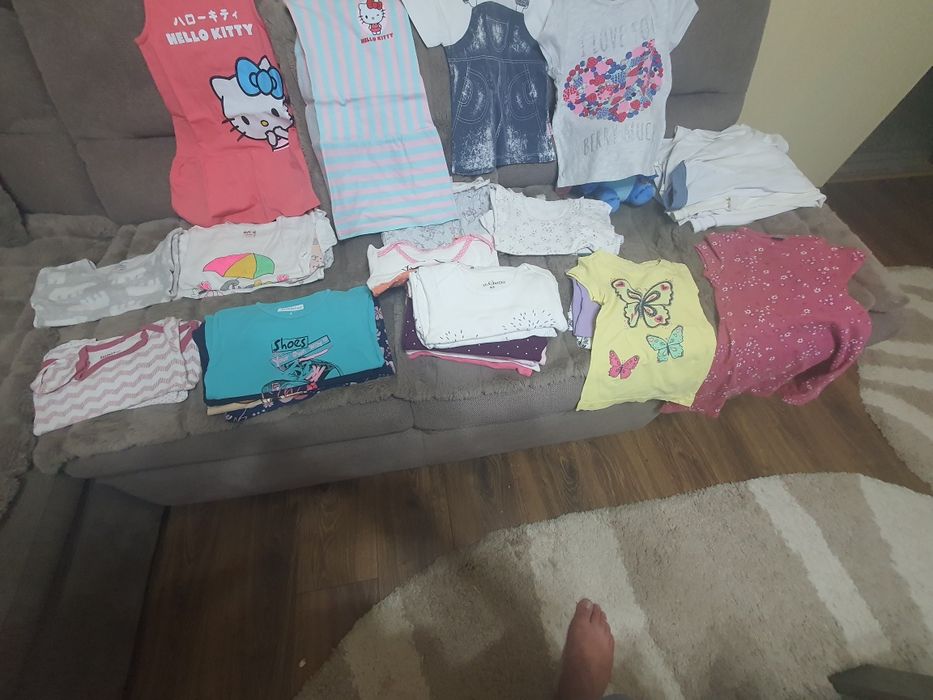 Rochițe tricouri bady  30 la nr de firma HM  ADIDAS  la 400 lei