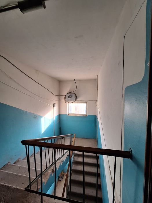 Продаётся 2 комн Универмаг