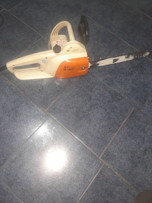 Drujbă electrică stihl 250 Lei ușor negociabil
