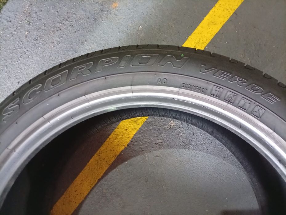 255 45 20 Pirelli