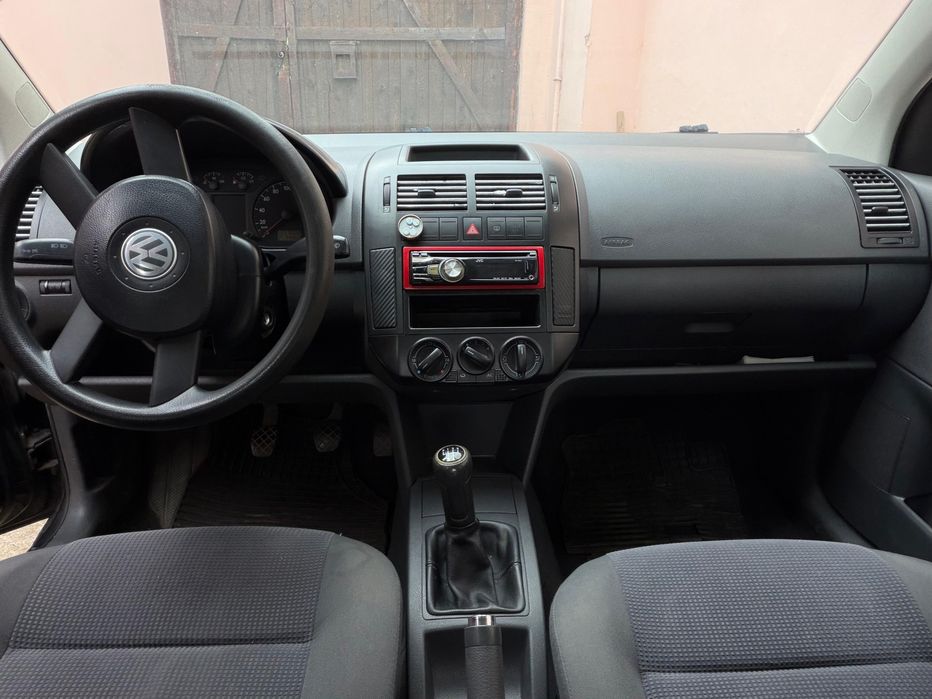 Vând Volkswagen polo