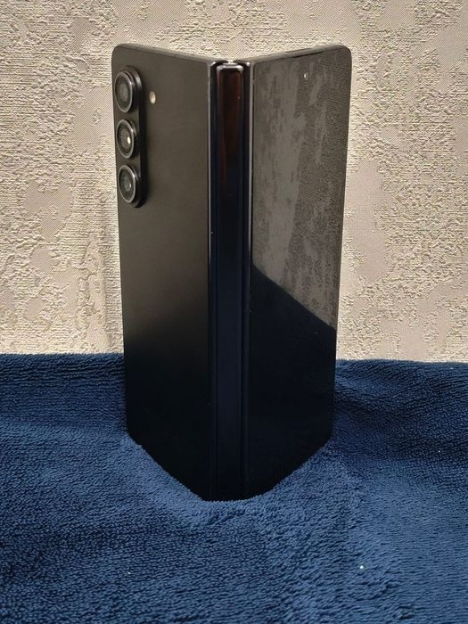 Продам Samsung Z Fold 5