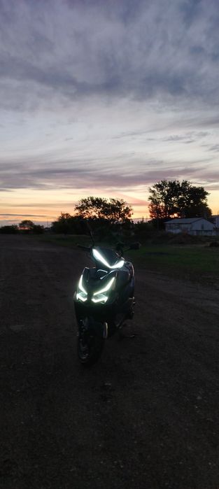 Скутер Номад 125