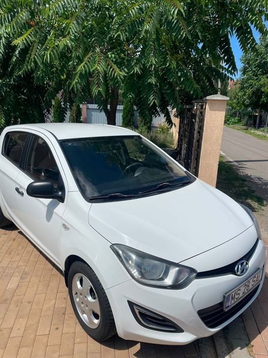 HYUNDAI i20 2015 — imagine 4