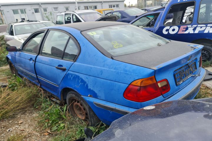 Lampa stop dreapta pe aripa BMW Seria 3 E46