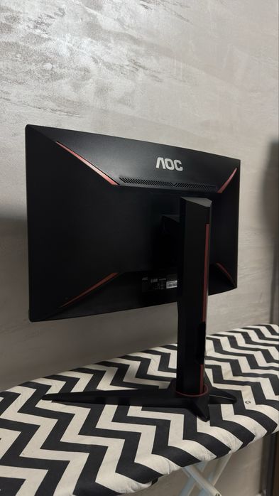 Monitor gaming 24" curbat AOC C24G1 144hz