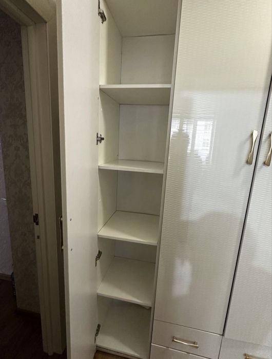 шкаф для одежды белый