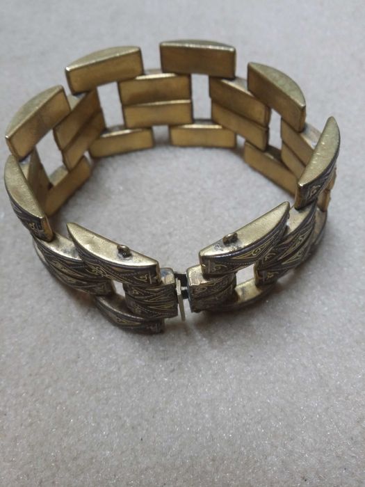 Гривна. Аксесоар