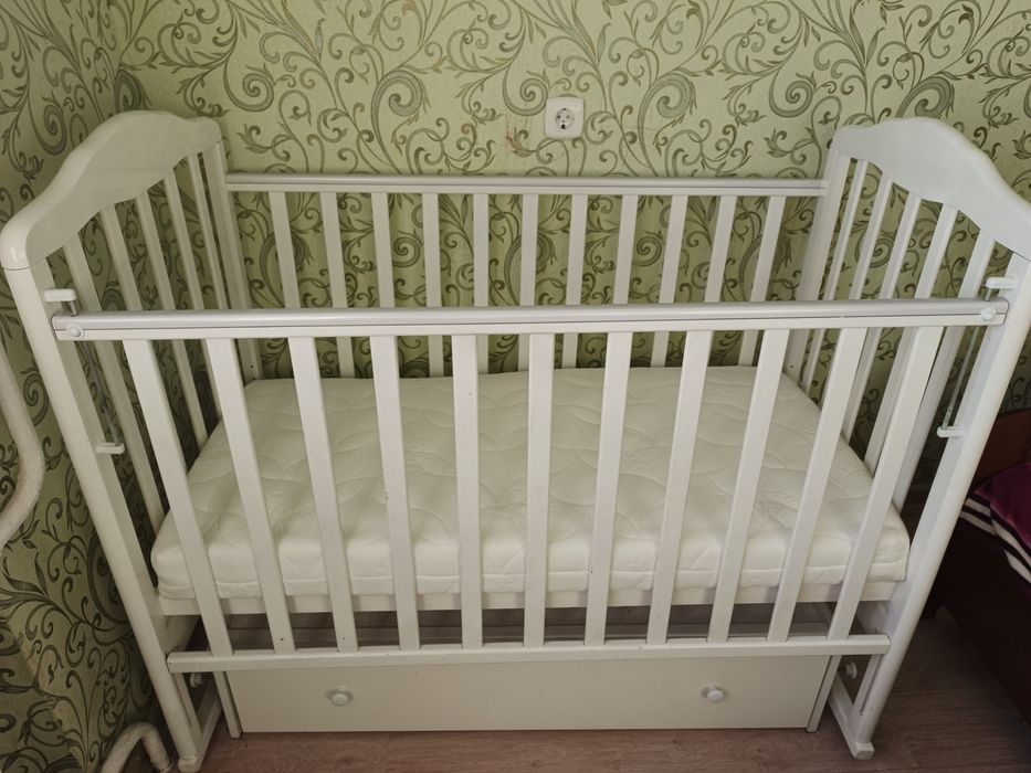 Продам кроватку детскую