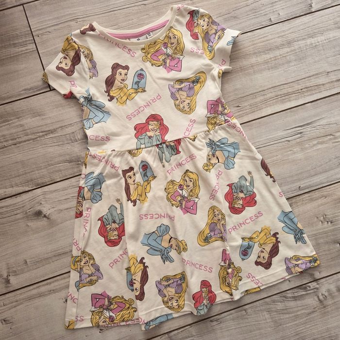 Лот роклички с принцеси, 104 размер
