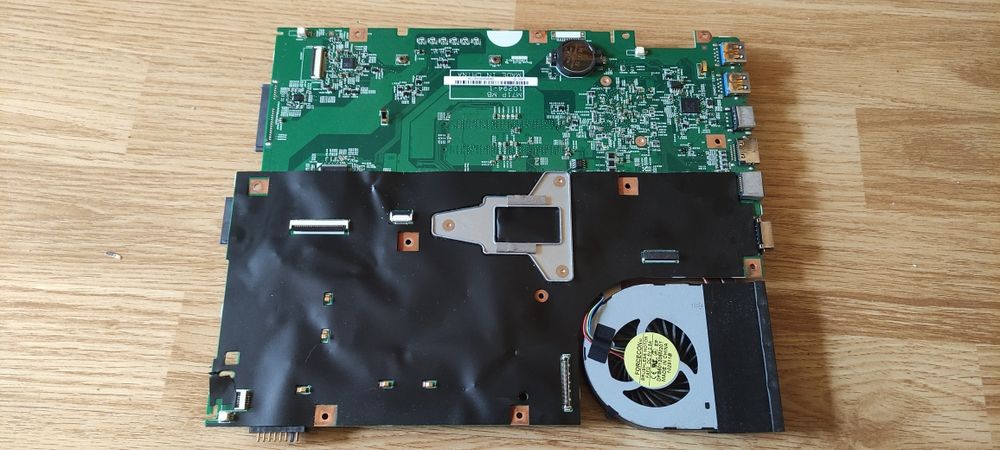 Placa de baza Medion Akoya P7624 - intel i3 / Video dedicat 1Gb