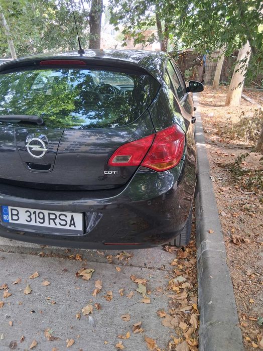 Opel astraj 2012