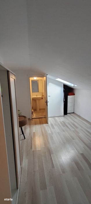 Casă cu 3 dormitoare, 3 bai de închiriat