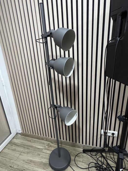 Lampadar ( Lampa) Rosu si Gri Hektar